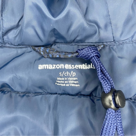 Amazon Essentials Women's Lightweight Jacket - Picture 4 of 8